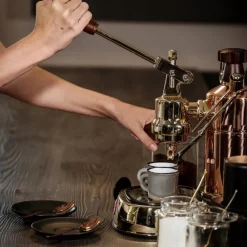 Lever espressomaskin 0,8L professional rame gold kobber