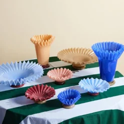 Lori skål 18 cm lys blå/vinrød