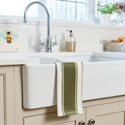 Love Colour stripet kjøkkenhåndkle 70x45 cm olivengrønn