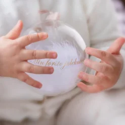 Min første julekule rund julekule gyllen