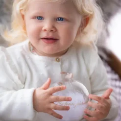 Min første julekule rund julekule gyllen