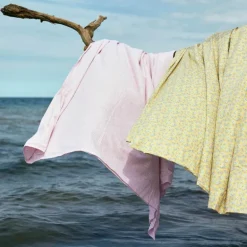 Monochrome Lines sengetøy 140x200 cm rosa/hvit