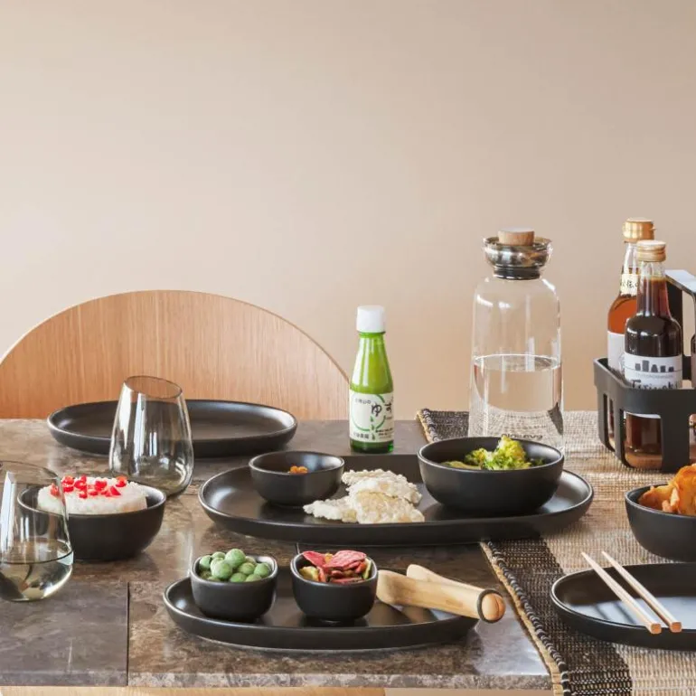 Nordic Kitchen ovalt serveringsfat 36 cm svart