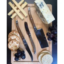 Ostesett 3 deler oliventre