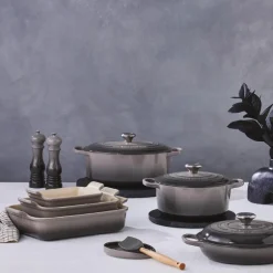 Oval gryteskjeholder flint