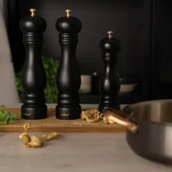 Pepperkvern 25 cm svart/messing