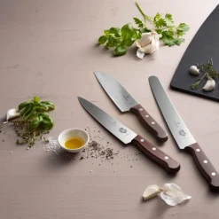 Pine kokkekniv 19 cm brun