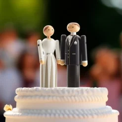 Plattform til brudeparet hvit