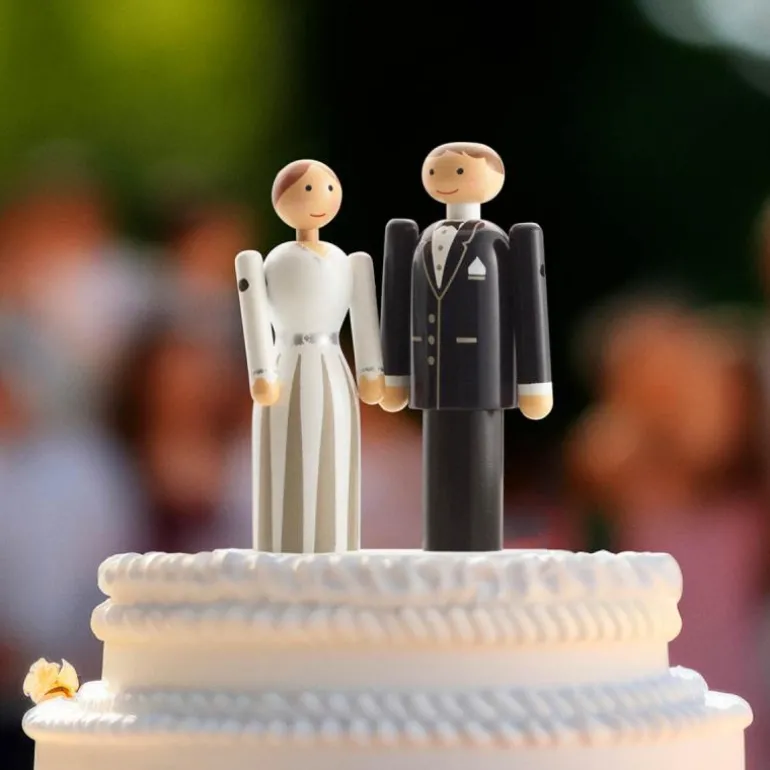 Plattform til brudeparet hvit