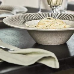 Pleat pastatallerken 26 cm grå/brun