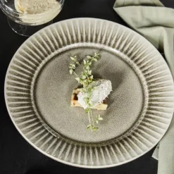 Pleat tallerken 27 cm grå/brun