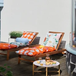 Rakastaa, ei rakastaa putetrekk 50x50 cm oransje/hvit/blå