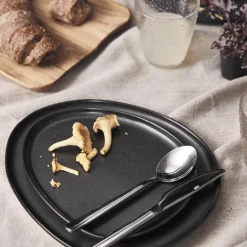 RAW Titanium Black organic tallerken 25x29 cm