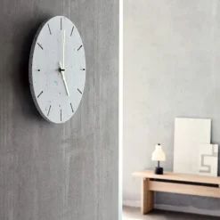 RECY veggklokke 28 cm m/svart viser