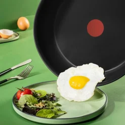 Renew+ stekepanne 20 cm svart