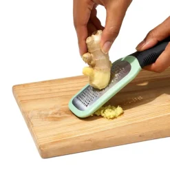 Rivjern til ingefær og hvitløk 18 cm