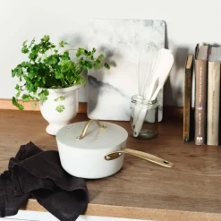 Royal Pearl kaserolle med lokk 2L hvit