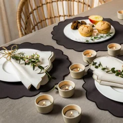 Scallopped bordbrikke 2 stk 36 cm grå