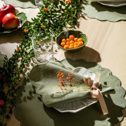 Scallopped tekstilserviett 2 stk 40x40 cm støvgrønn