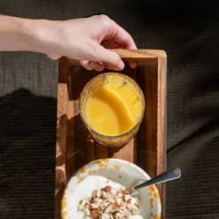 Serveringsbrikke i akasietre 40x15x4,5 cm