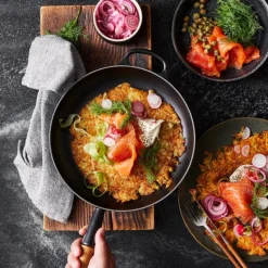 Signature stekepanne med trehåndtak 28 cm matte black