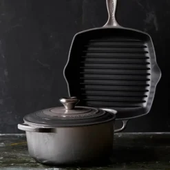 Signature støpejernsgryte rund 24 cm 4,2L flint