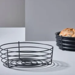 Singles brødkurv svart