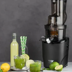 Slowjuicer REVO830 svart