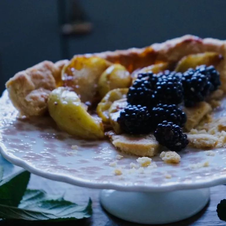 Slåpeblom kakefat 21 cm rosa