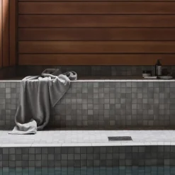 Spa håndkle 70x140 cm lys grå