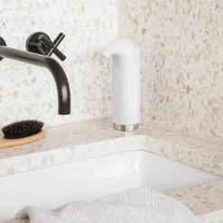 Såpedispenser matt hvit