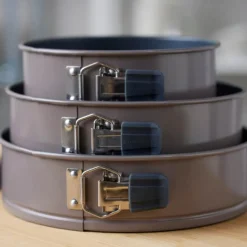 Springform 24 cm stål latte