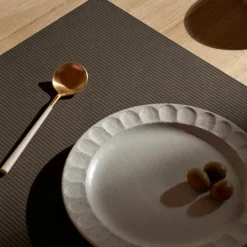 Square Corduroy spisebrikke 35x45 cm caviar