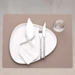 Square Nupo spisebrikke L 35x45 cm clay brown