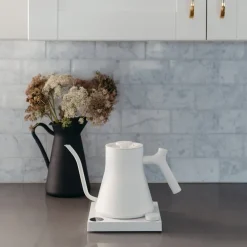 Stagg EKG Pro elektrisk vannkoker 0,9L matt hvit