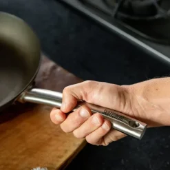 Stekepanne i kullstål 24 cm