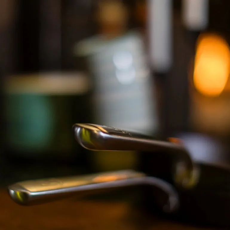 Stekepanne med ergonomisk håndtak 30 cm karbonstål