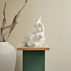 Stories of eve happiness hvit