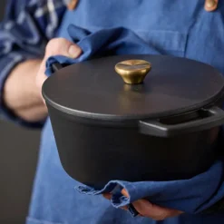 Støpejernsgryte 3,6L 22,5 cm svart