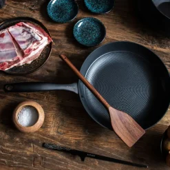 Støpejernspanne med Honeycomb keramisk belegg 28 cm