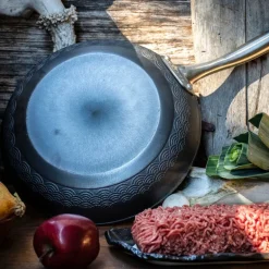 Støpejernspanne nitrering 28 cm