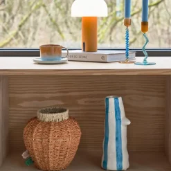 Styles vase m/ nebb og øyevipper 34 cm blå