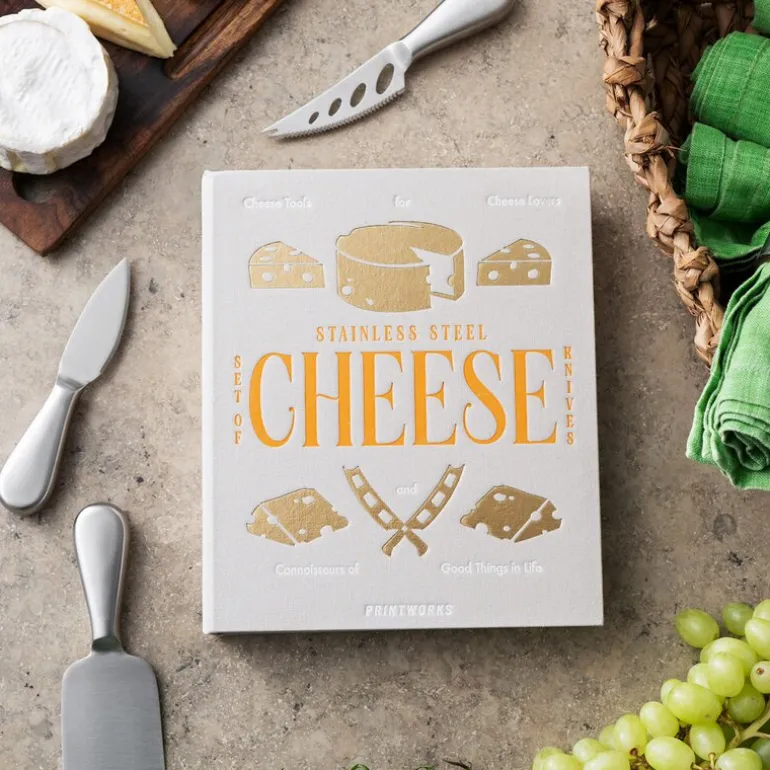 The Essentials ostesett