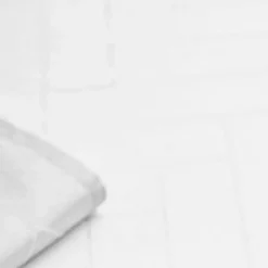 Tiles damask duk 140x270 cm off white