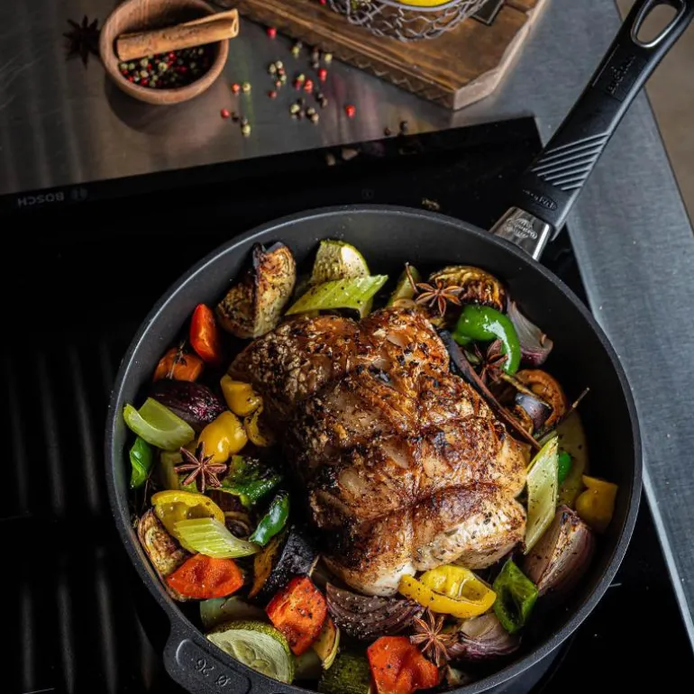 Traktørpanne med glasslokk 28 cm svart