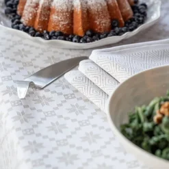 Åttebladrose bordduk 150x150 cm beige