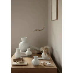 Tura vase 18 cm porselen hvit