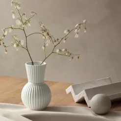 Tura vase 18 cm porselen hvit