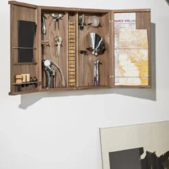 Vinsett/vinskap med vintilbehør Cabinet d'Oeno Curiosités