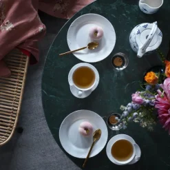 White Elements kopp med fat 26 cl